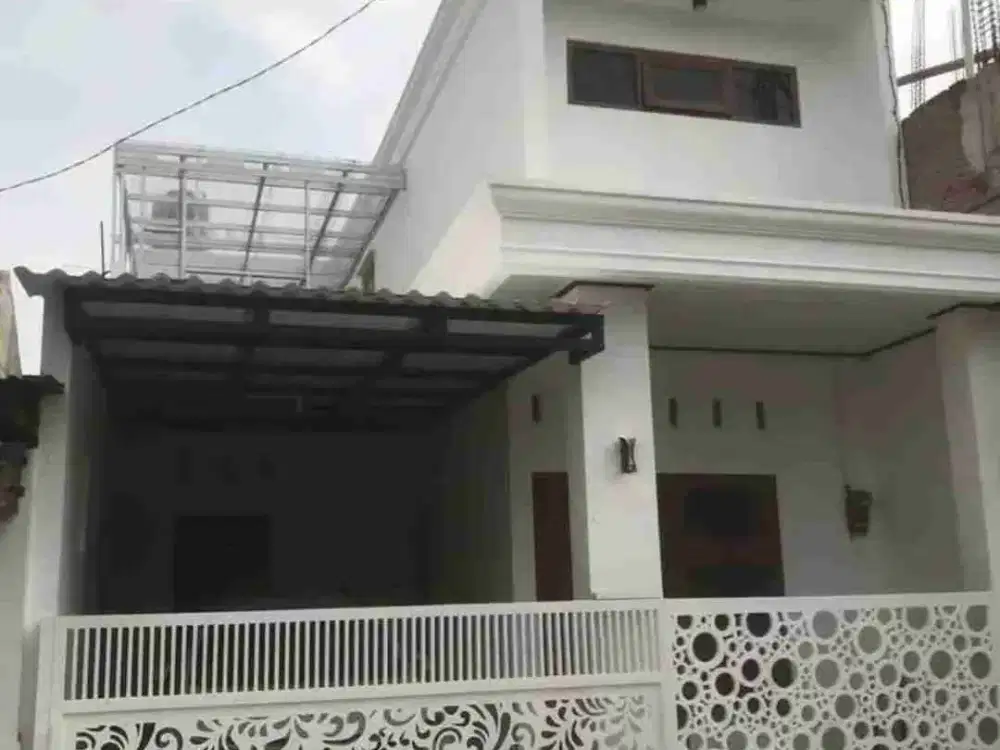 Dijual rumah minimalis mezanin di Colomadu