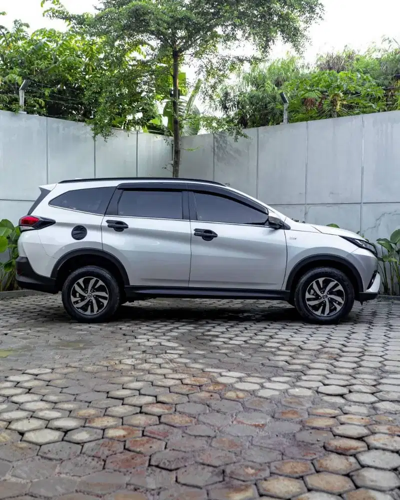 Rush G 2023 Matic km 30rb