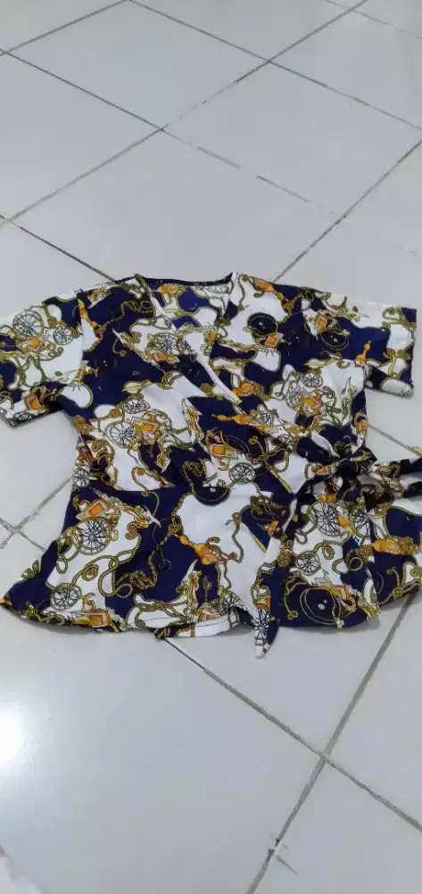 Atasan wanita model kimono