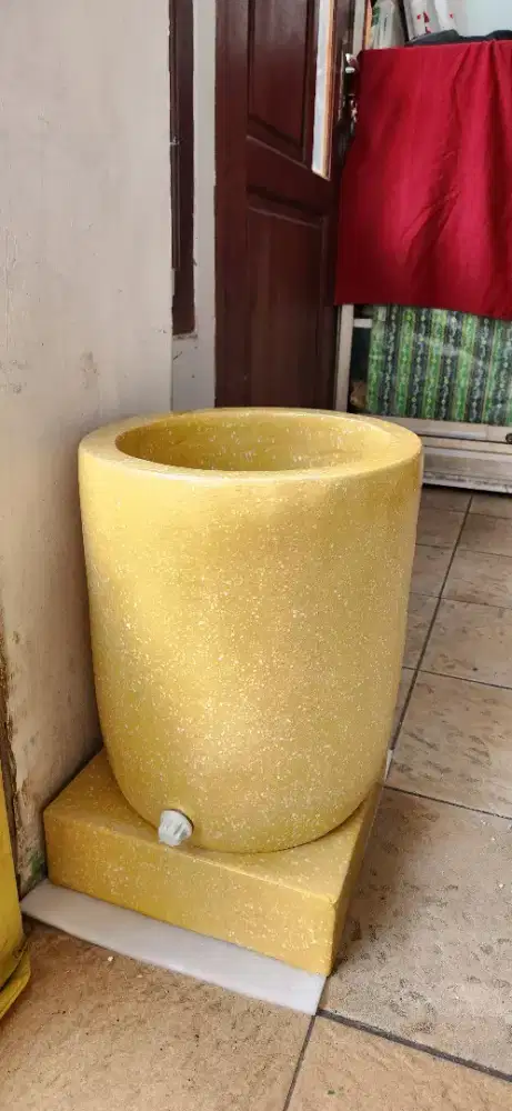 Bak Mandi/ Gentong Air Mini