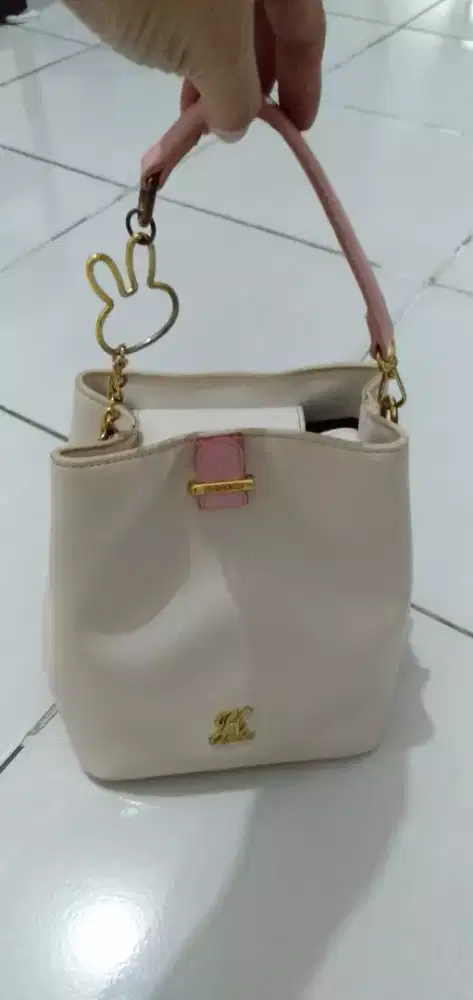 Tas wanita merek jimshoney