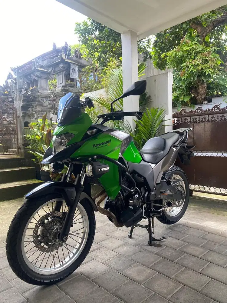 Kawasaki Versys 250 hijau