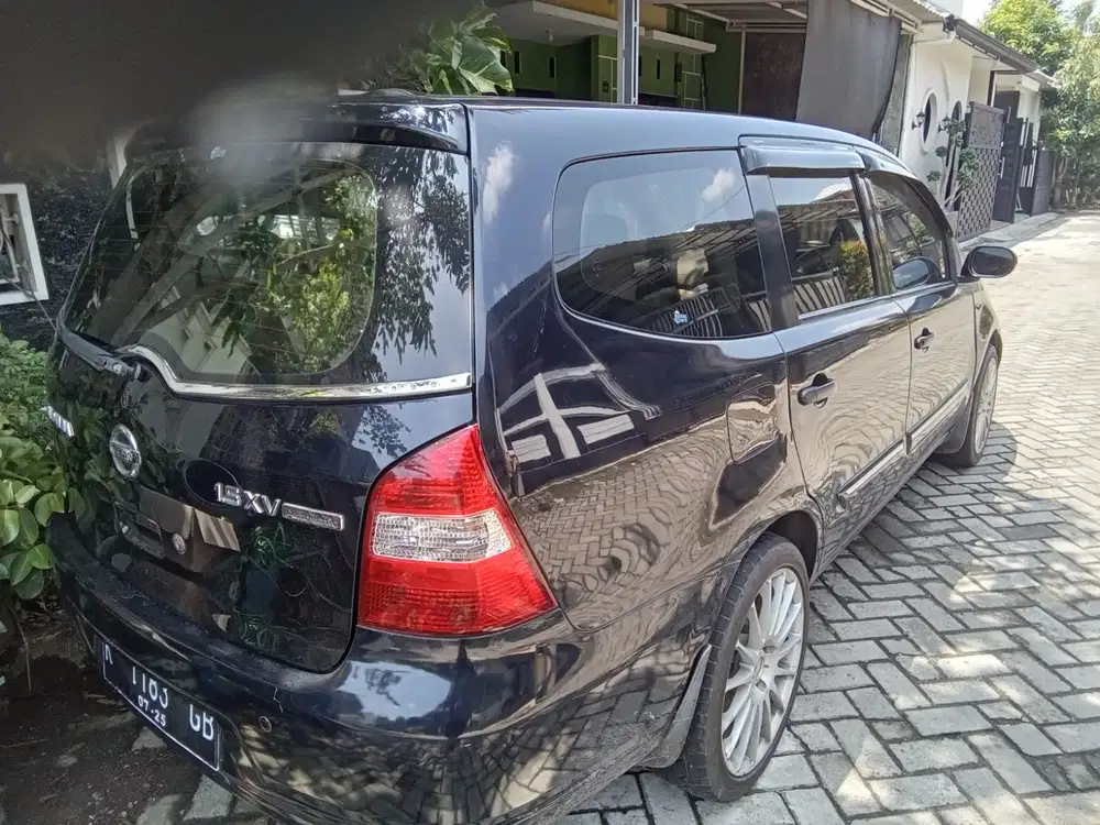Nissan Grand livina 2010 Bensin