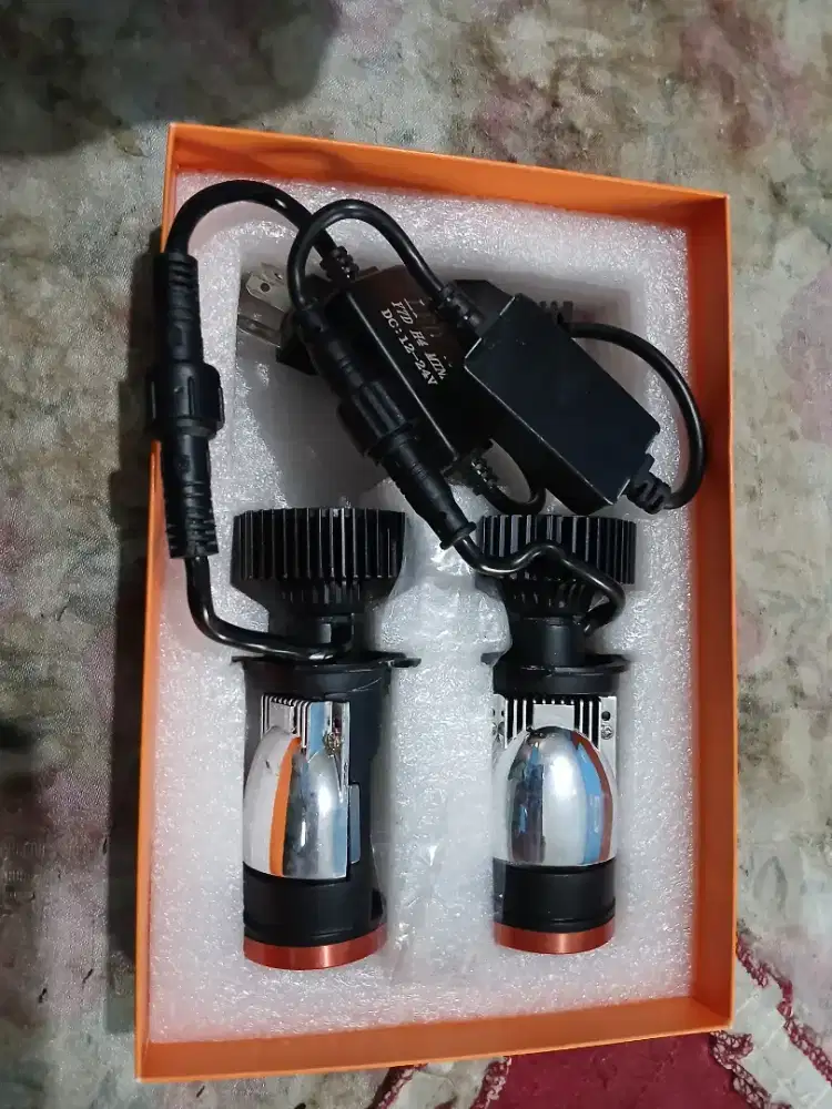 Lampu utama depan YH4 7LED MOBIL