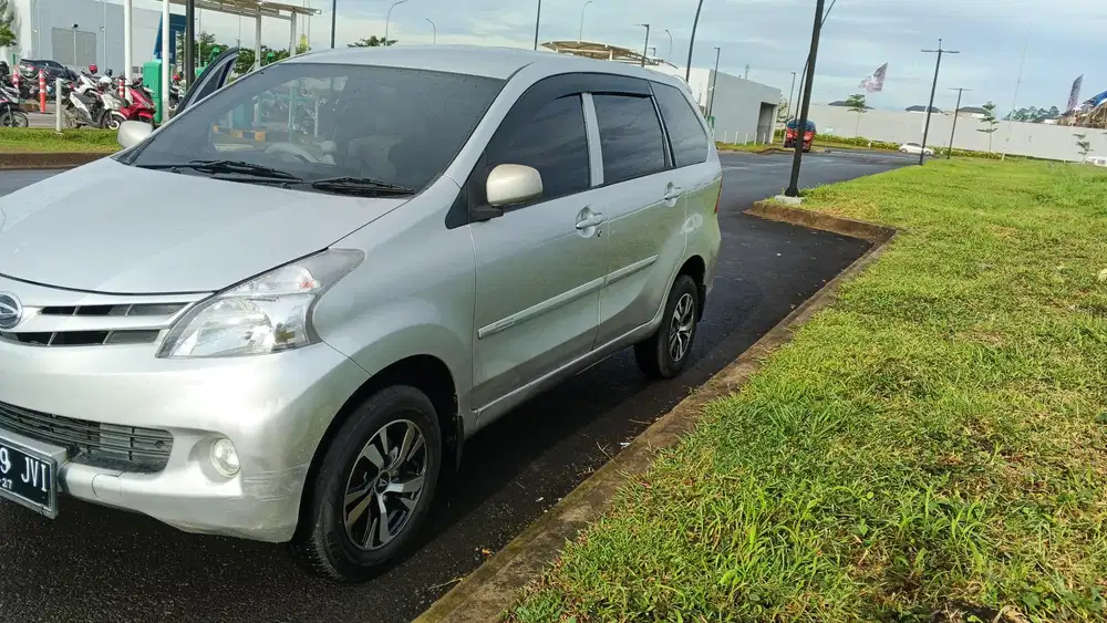 Daihatsu Xenia 2014 Bensin
