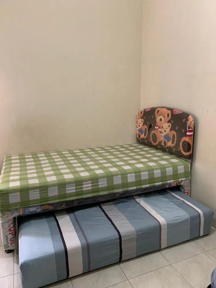 Double Bed + Lemari 3 Pintu