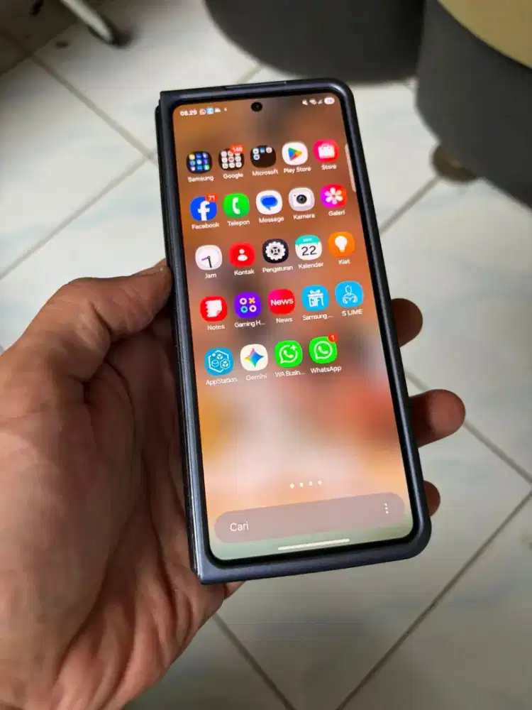 Samsung fold 4 12/512 unit only