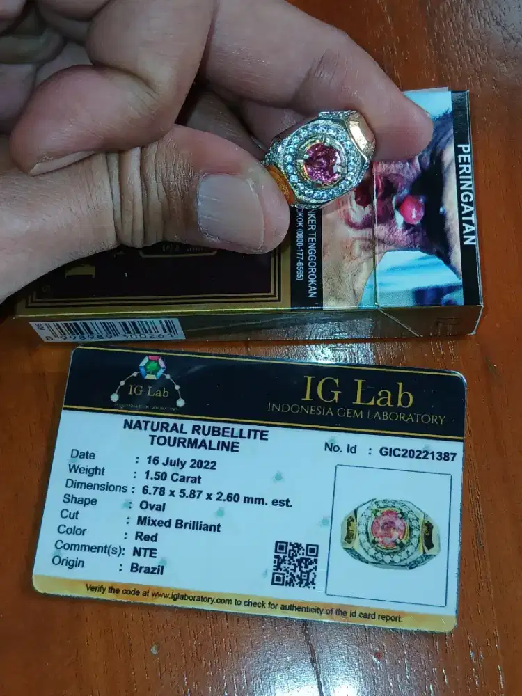 Batu permata Tourmaline