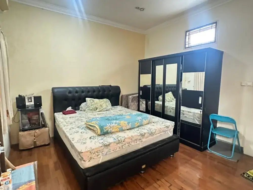 Dijual Rumah Dekat Mal Living World Alam Sutera, Serpong, Tangerang