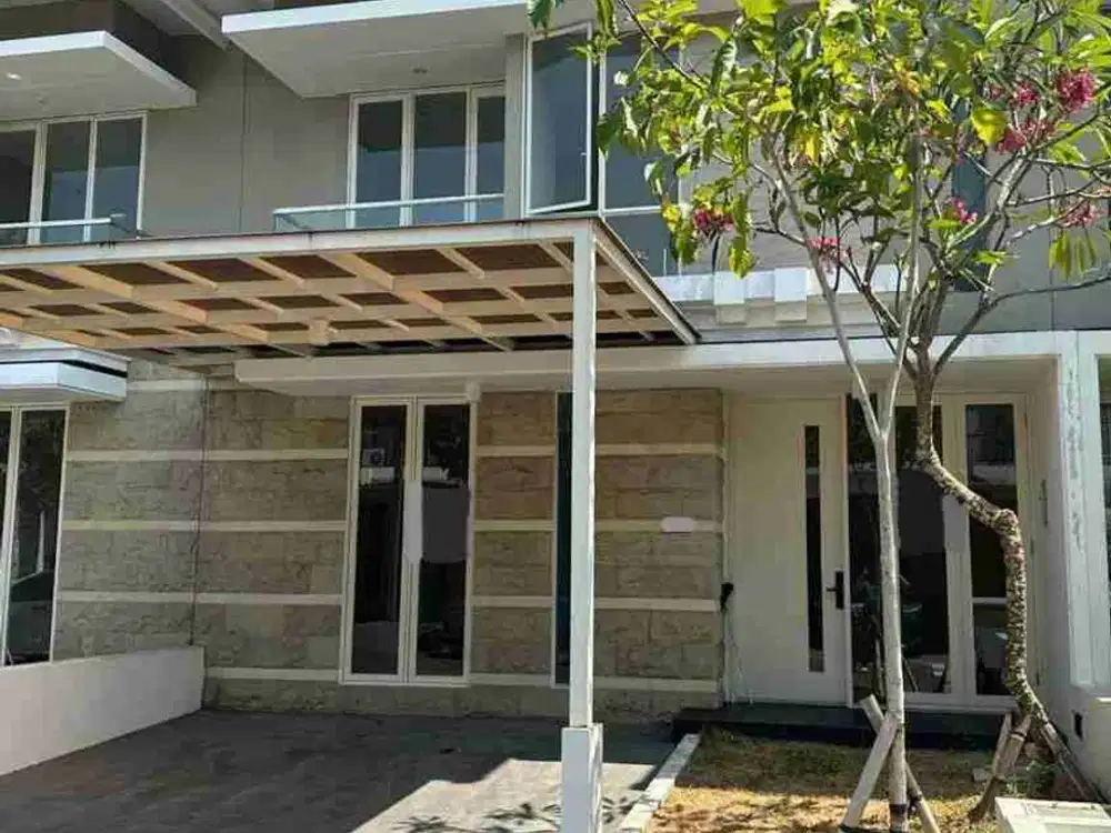 Disewakan rumah 2 lantai di Greenlake Citraland Surabaya barat