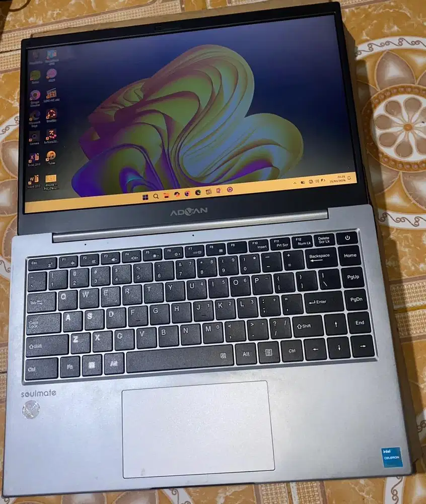 DI JUAL CEPAT !!! LAPTOP Second Like New