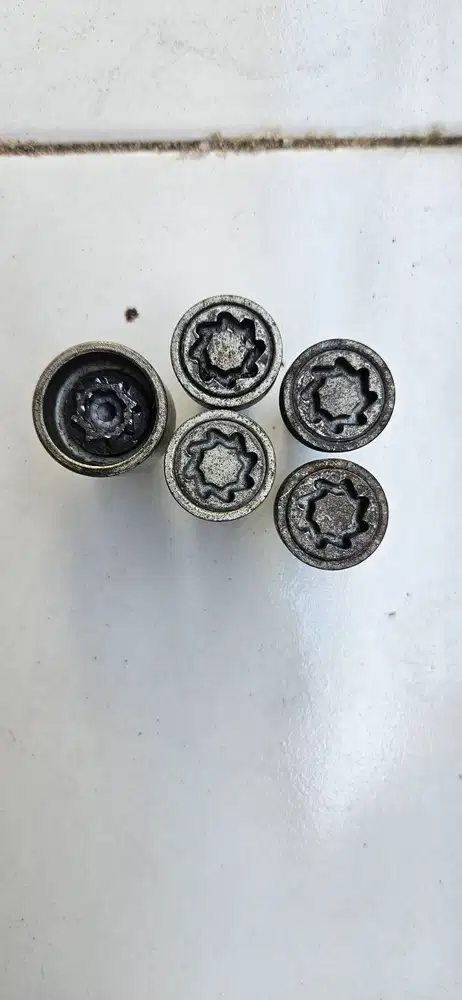 Baud & Adaptor Velg anti Thief Volkswagen