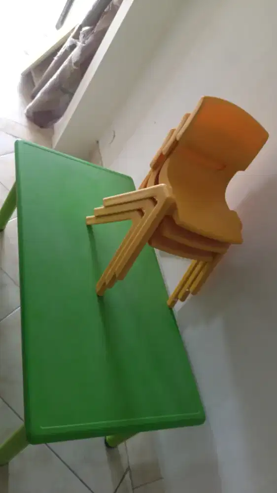 1 Meja dan 3 Kursi Anak merk informa