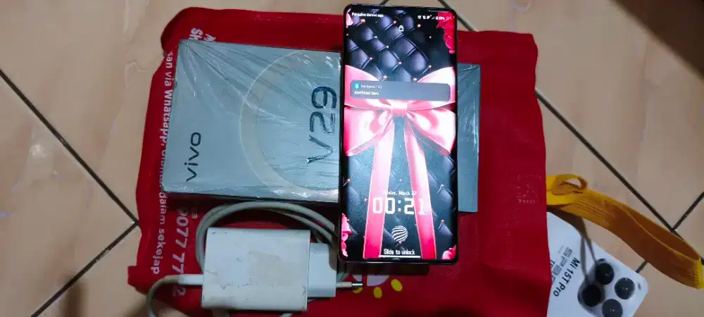 Vivo v29 8/256gb Red