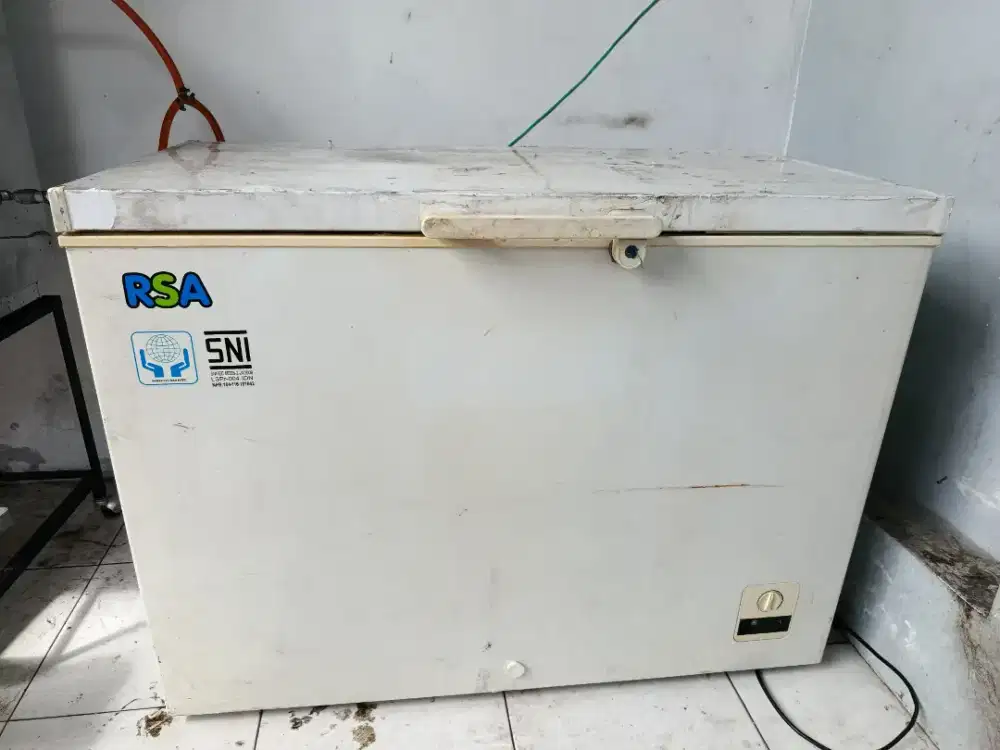 Freezer 300 rsa normal beku