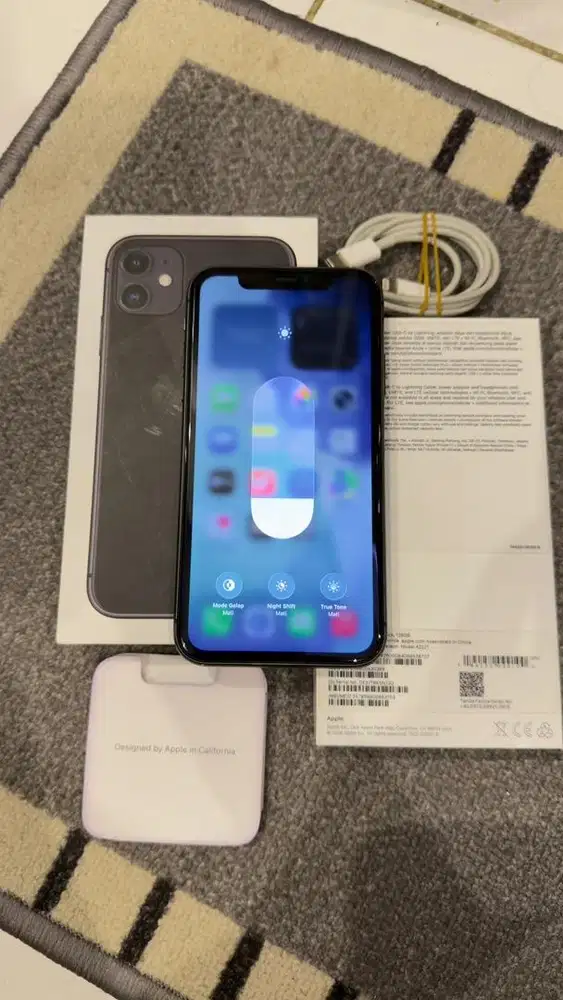 Iphone 11 Black 128GB Resmi Ibox Lengkap
