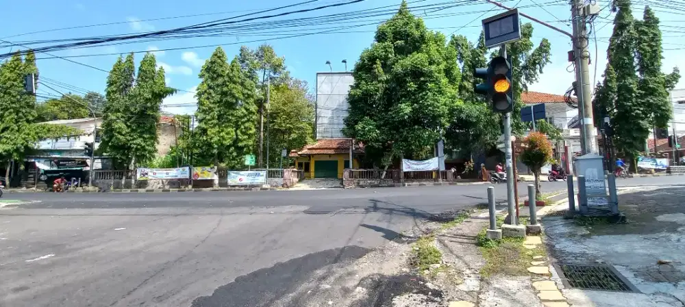 Tanah dan rumah dijual