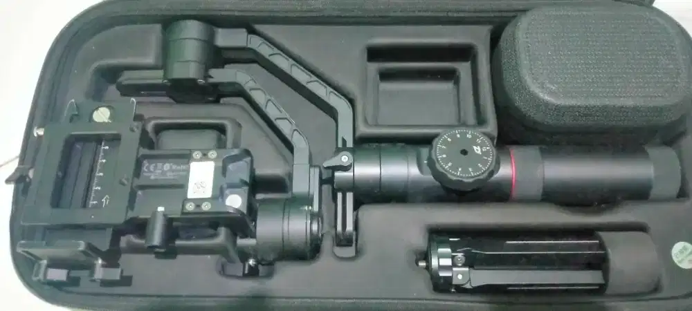 Gimbal camera DSLR