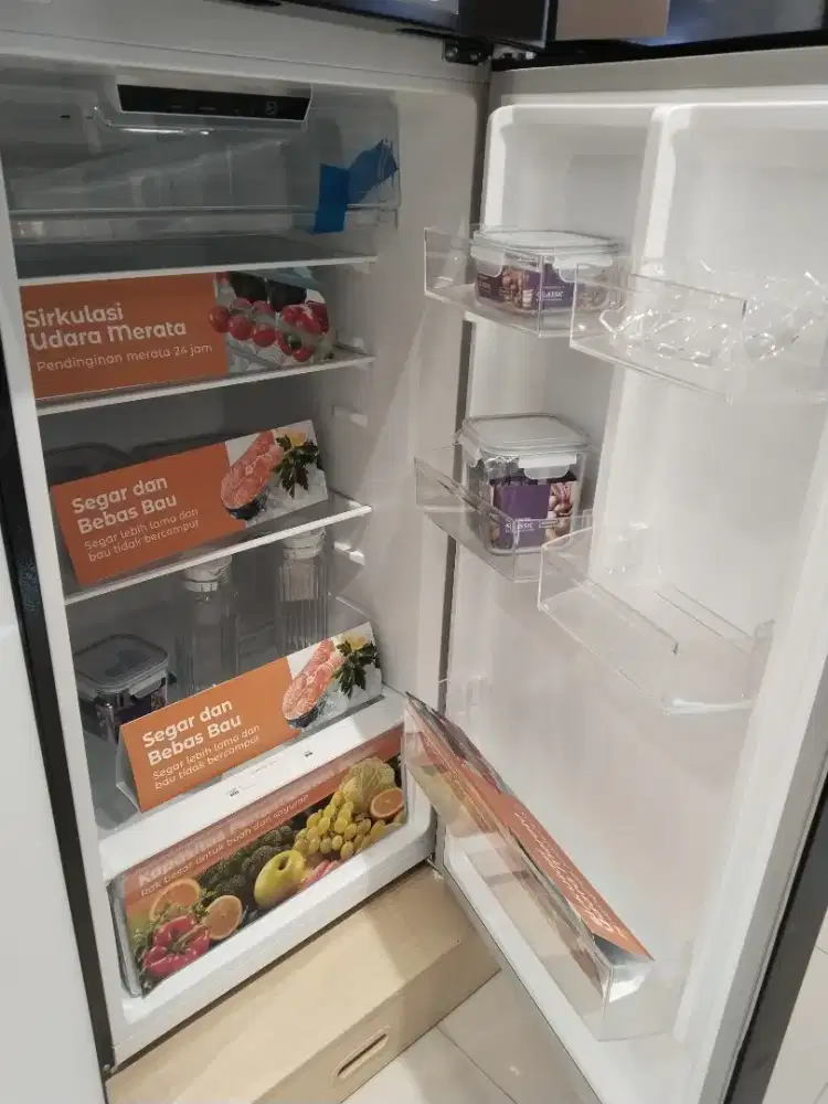 KULKAS 2 PINTU KELS