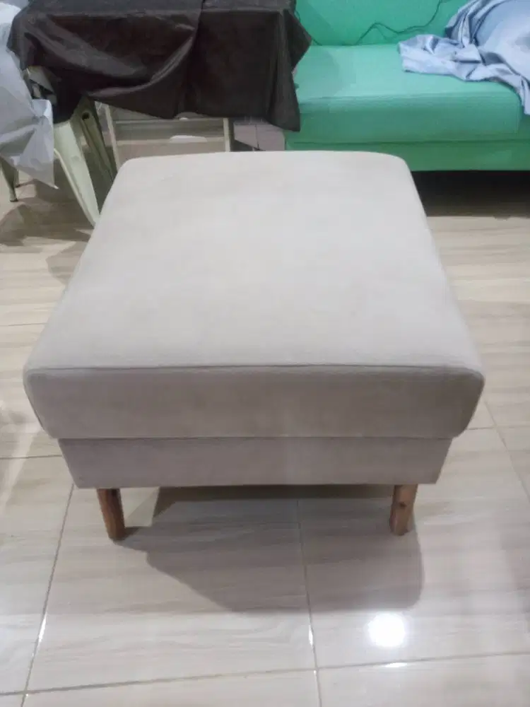 Sofa Stool Kotak bahan Beludru Halus
