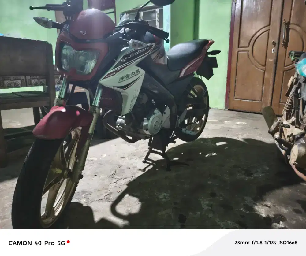 Dijual Vixion 2013