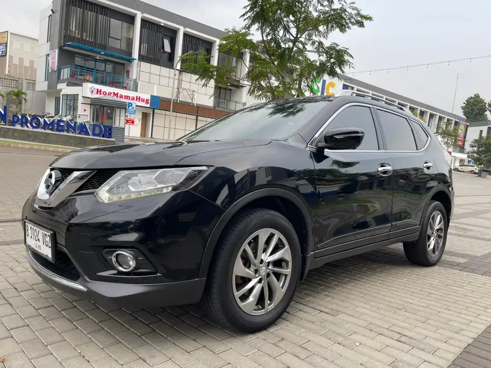 XTRAIL 2015 HITAM 2.5cc XT TANGAN PERTAMA PAJAK PANJANG SIAP PAKAI