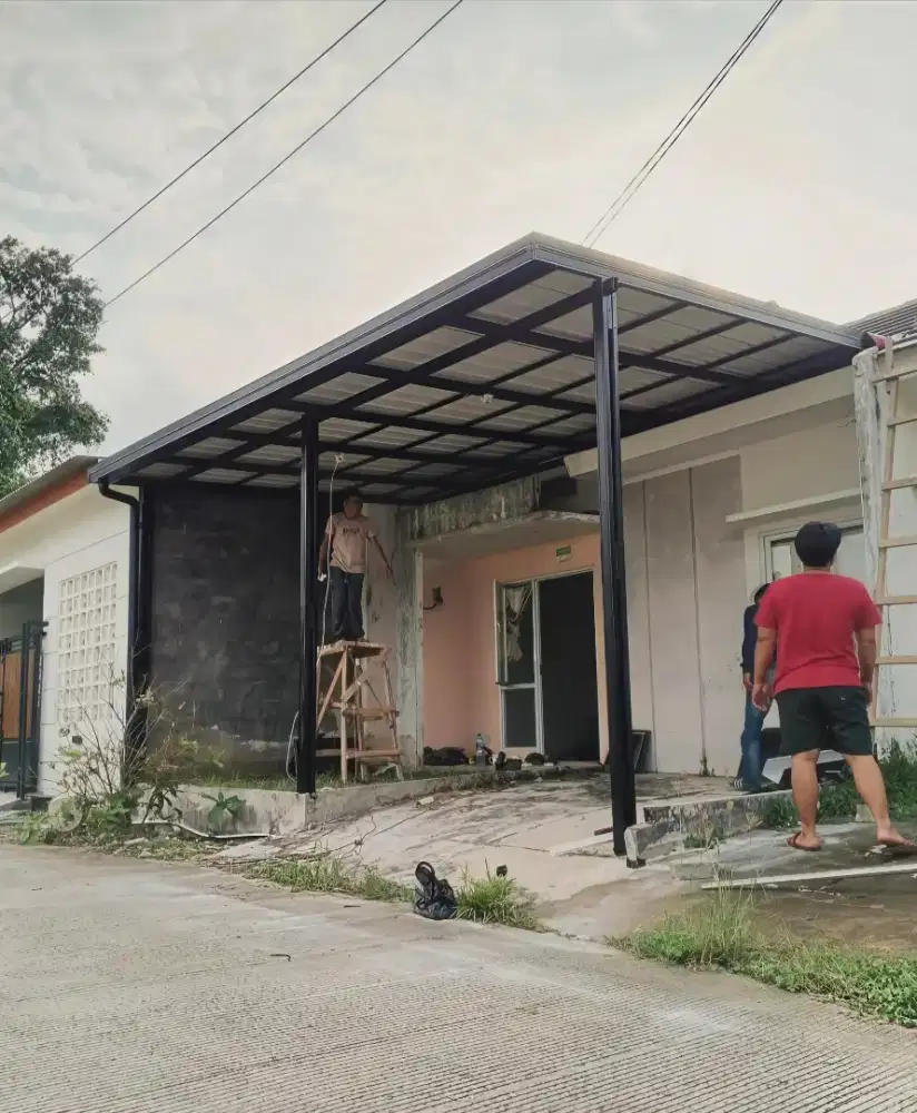Kanopi baja ringan dan garasi