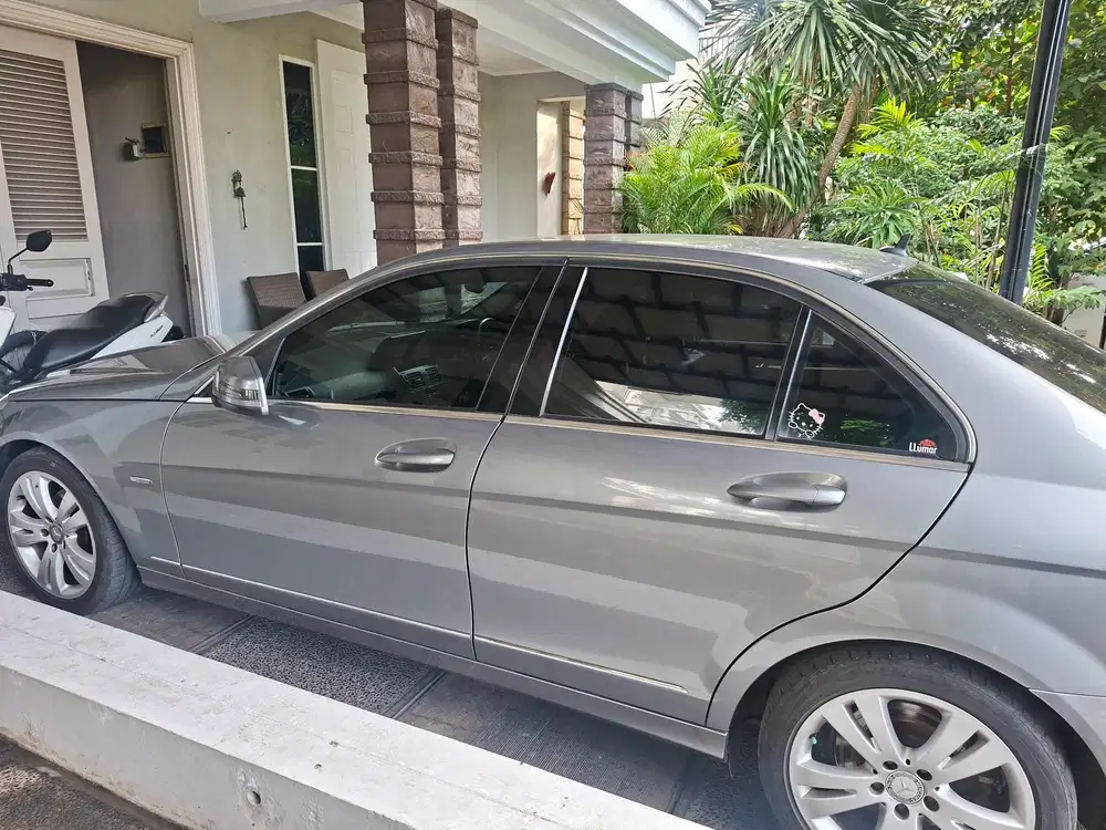 Mercedes-Benz C200 2012 Bensin