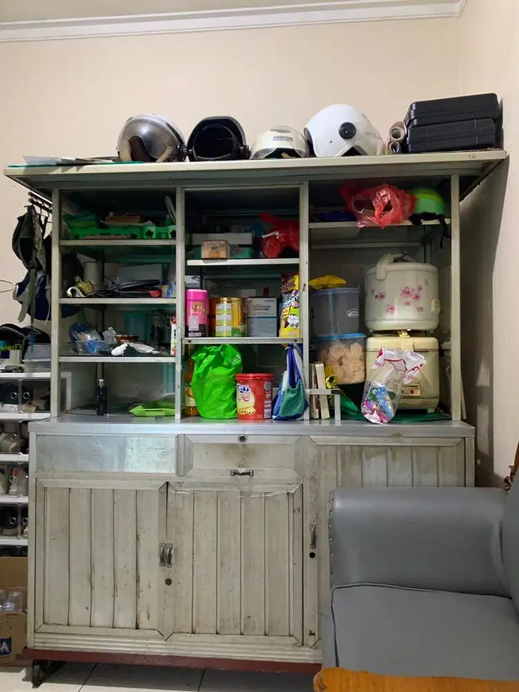 Di jual Etalase aluminium