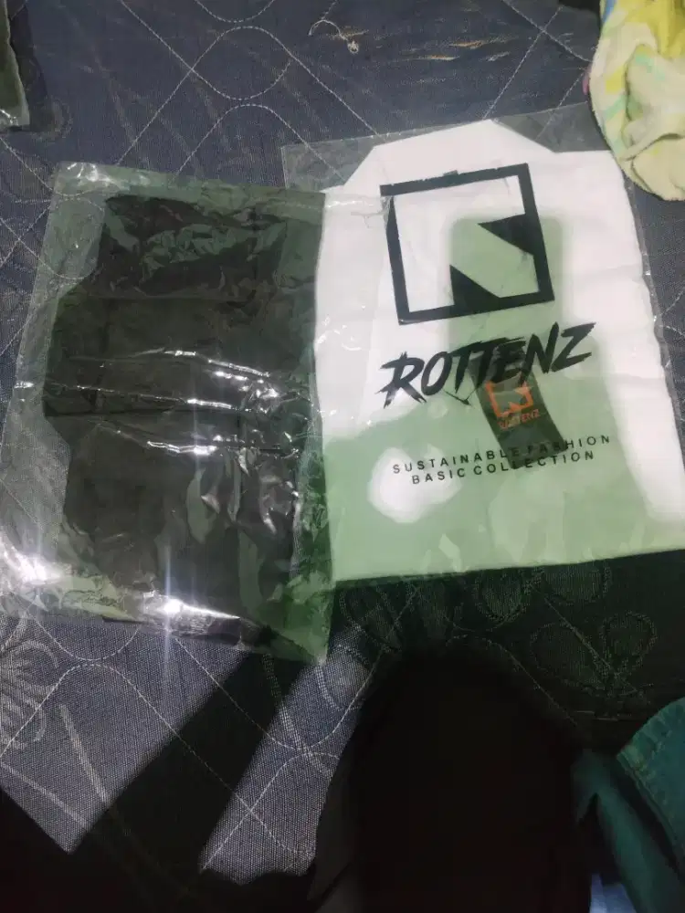 Barang baru baju dan celana pria