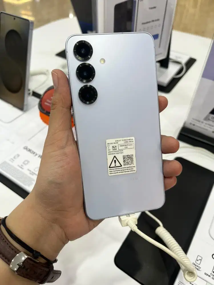 S25 Cashback 2.5Jt Cicilan 0%