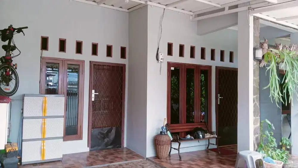 Rumah di kawasan asri bebas banjir.