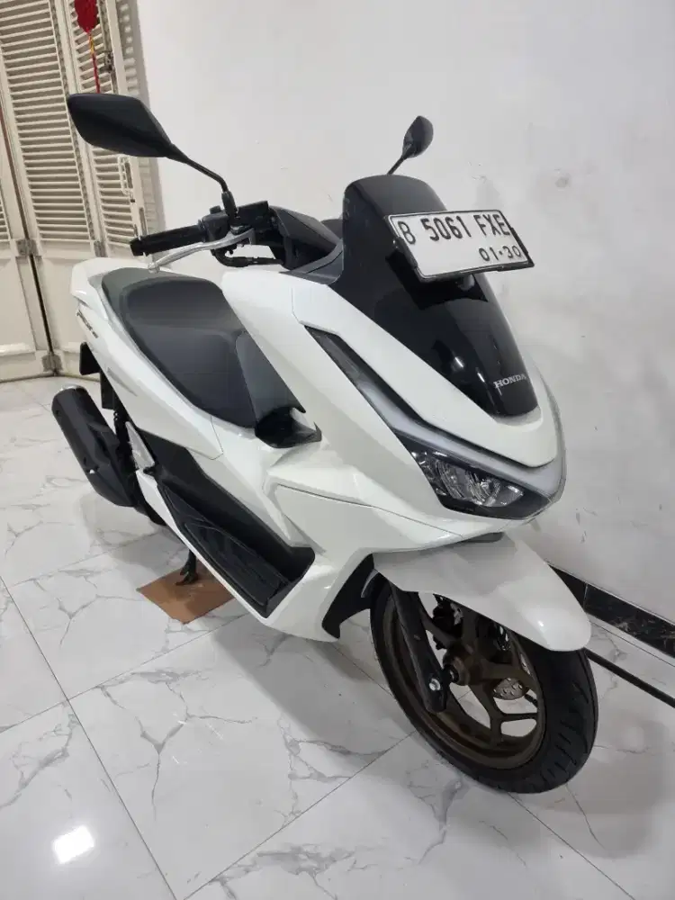 KM 1 RB Honda New PCX 160 ABS Keyless LED Fi 2025 bln 1 Gress