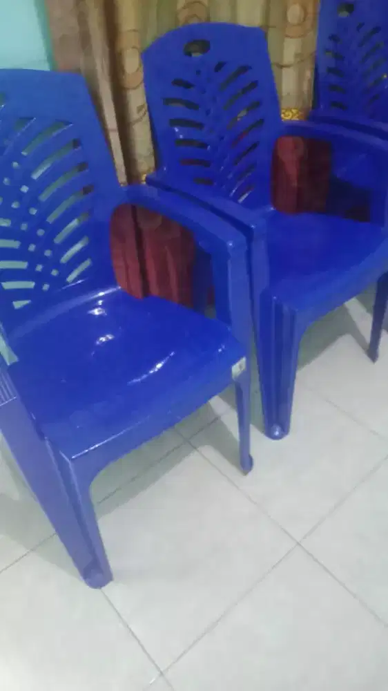 Jual kursi plastik napoly kondisi masih bagus 95 persen mulus lusss