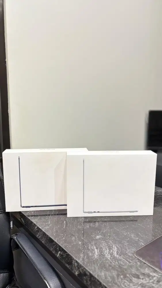 MACBOOK AIR M2 & M4 BRANDNEW