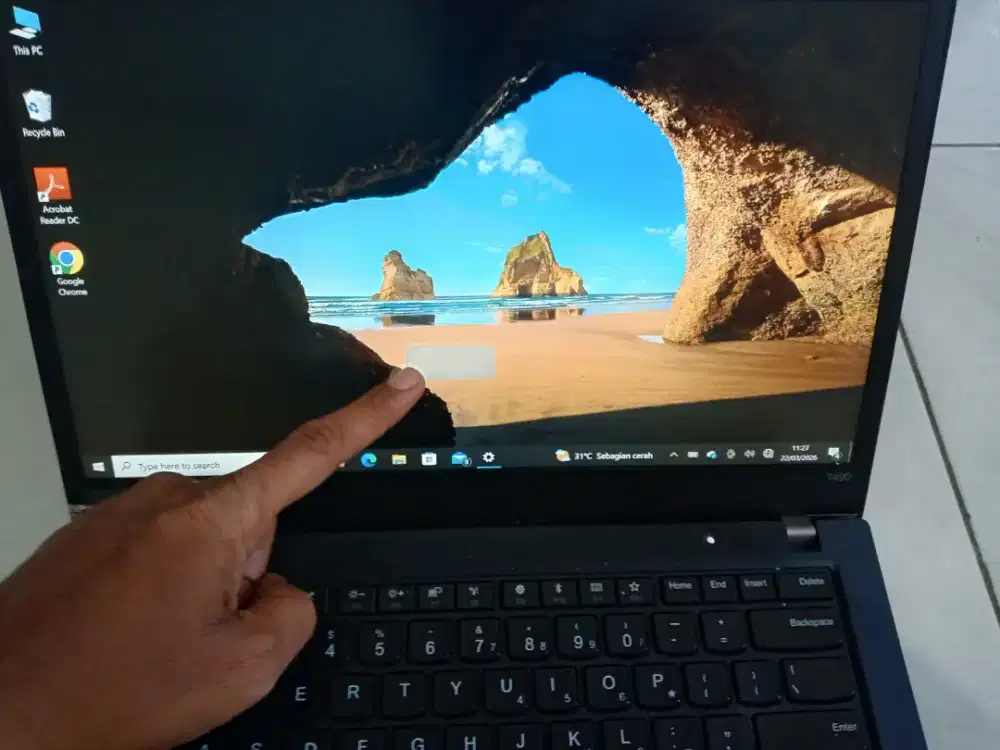 Laptop lenovo thinkpad T490 i5 generasi 8 ram ssd 256 ngebut