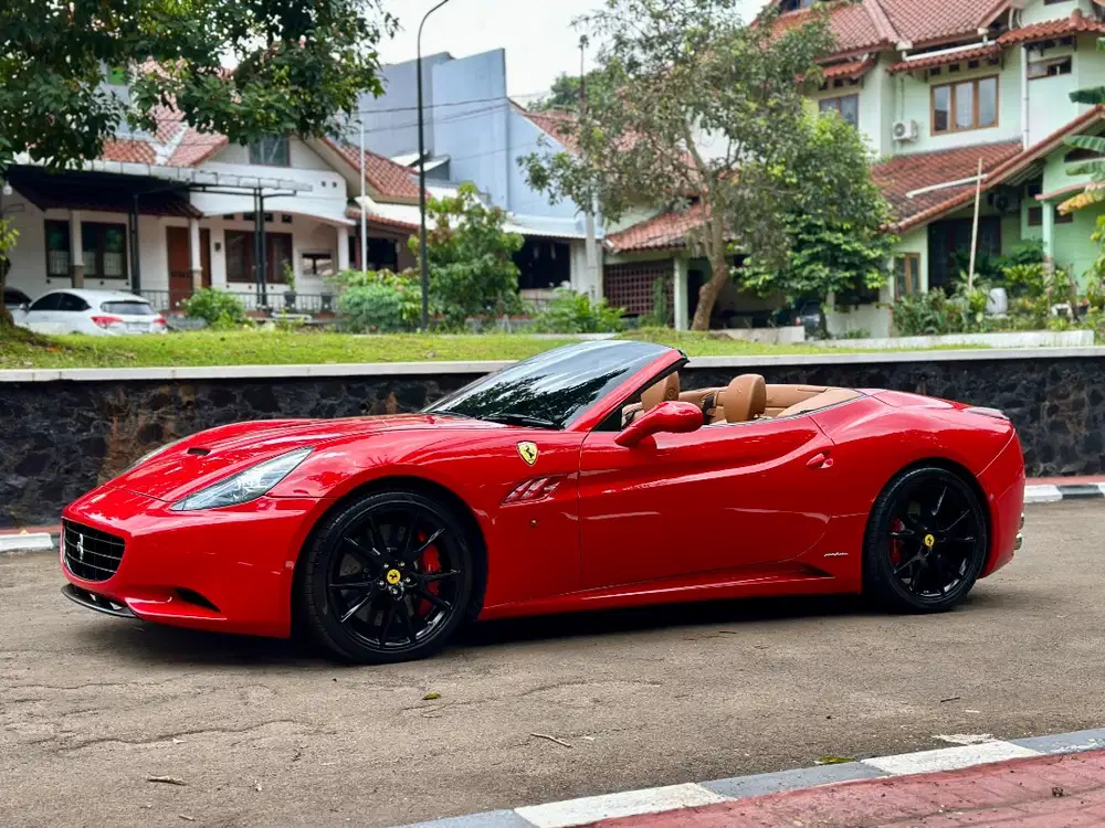 Ferrari California Rosso Corsa 2011  with Tan Interior
