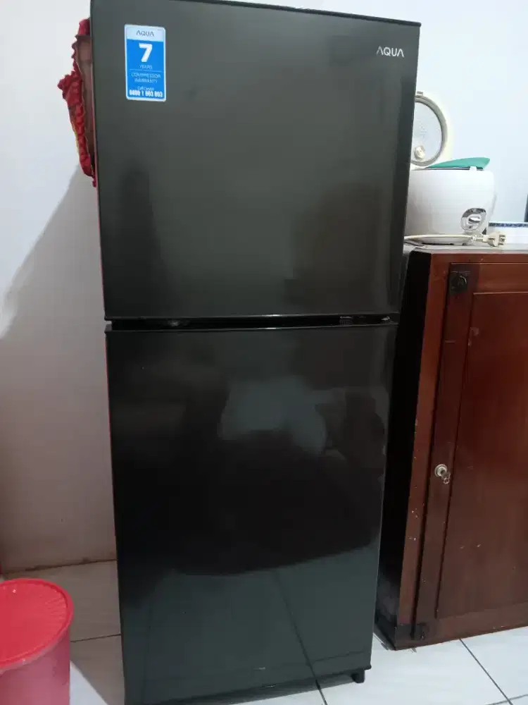 Kulkas AQUA D251 Second pribadi