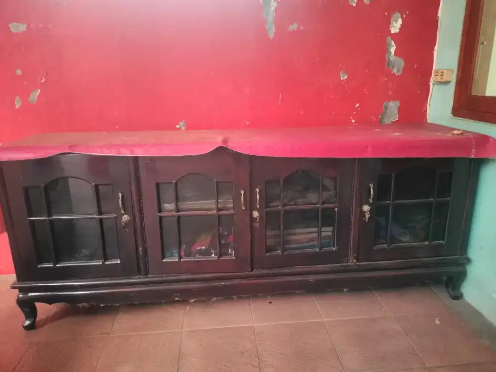 Lemari buffet coklat