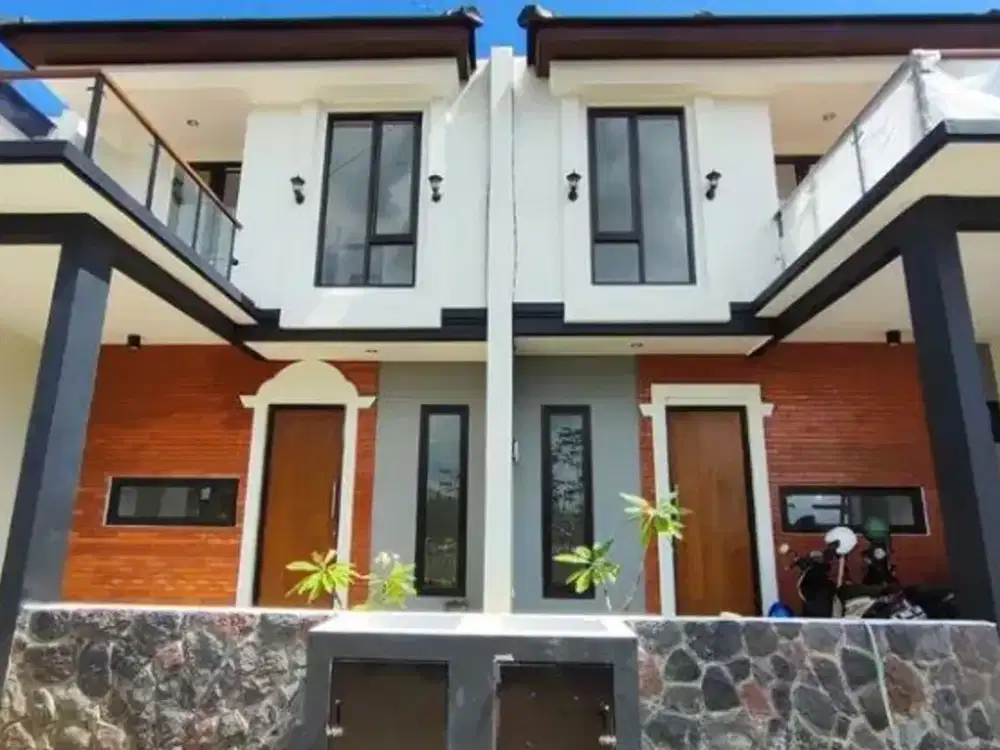 VILLA 4 KAMAR PLUS KOLAM RENANG VIEW PEGUNUNGAN DEKAT ALUN ALUN KOTA BATU
