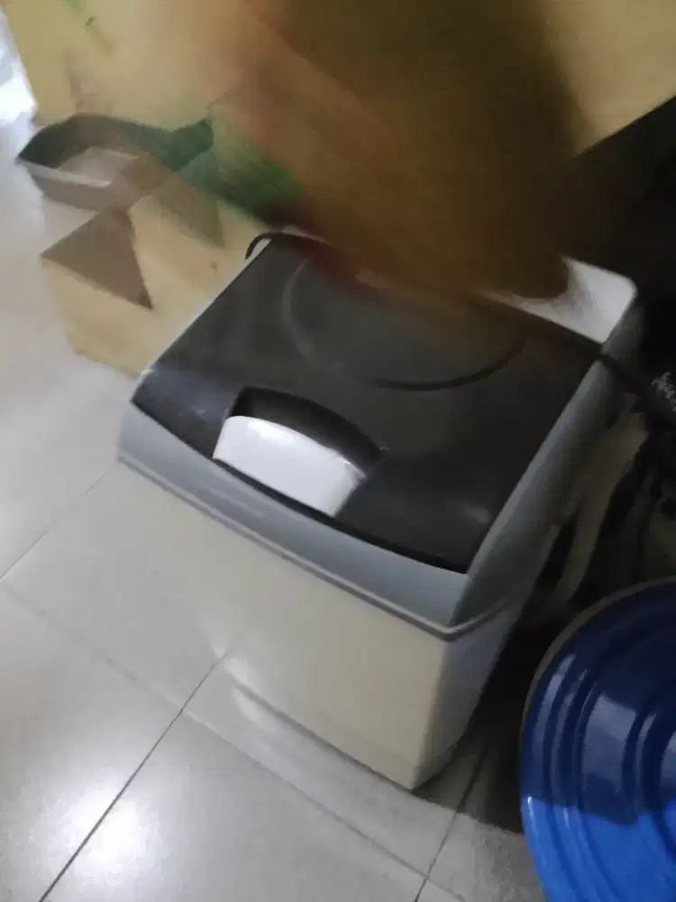 Dijual mesin cuci. Mini