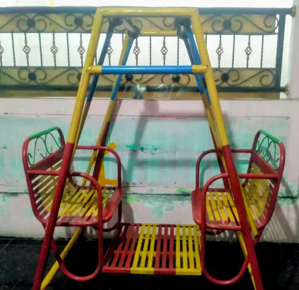 Jual Ayunan Duduk Besi Kondisi Bagus