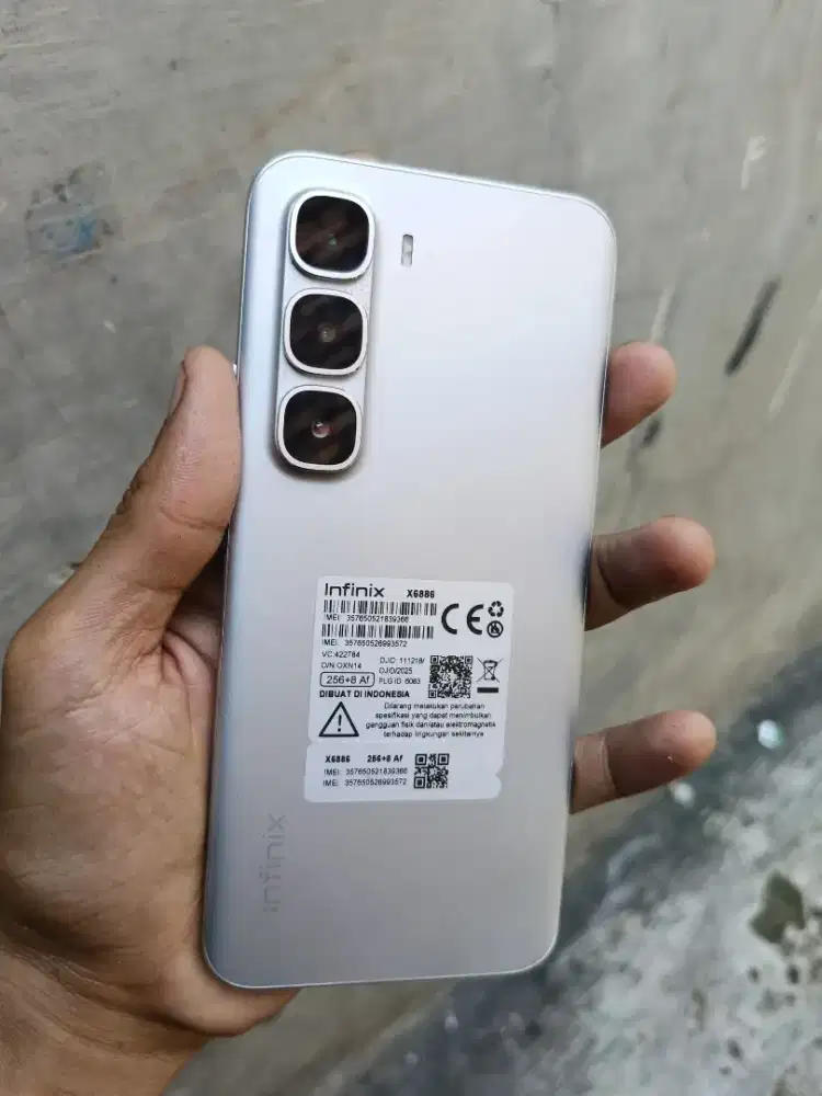 Infinix Hot 60 Pro+ NFC Ram 8+4/256Gb Curve Layar Lengkung Mewah