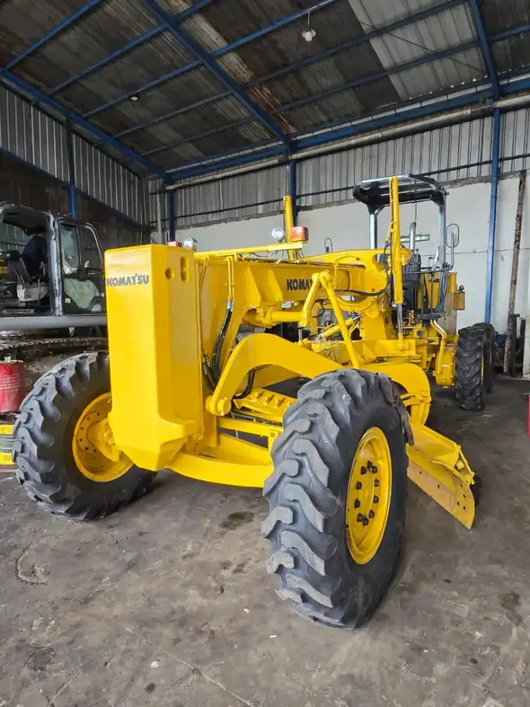 GRADER KOMATSU GD511A 2017