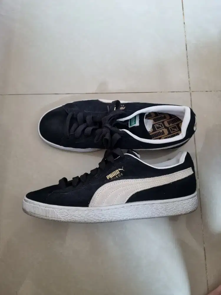 Sepatu Puma Suede Hitam no. 42