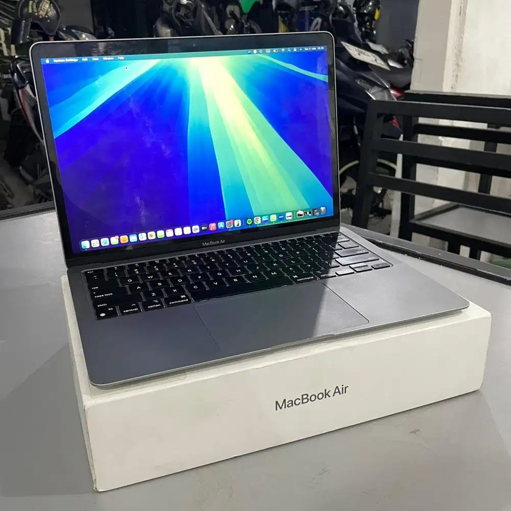 Macbook Air m1 8/256gb iBox