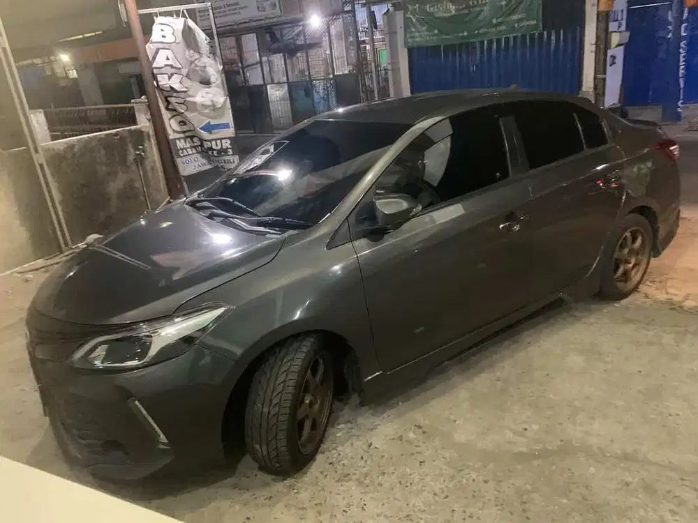 Toyota Vios Limo 2015 Matic + Bonus Galaxy Flip 6 Mulus