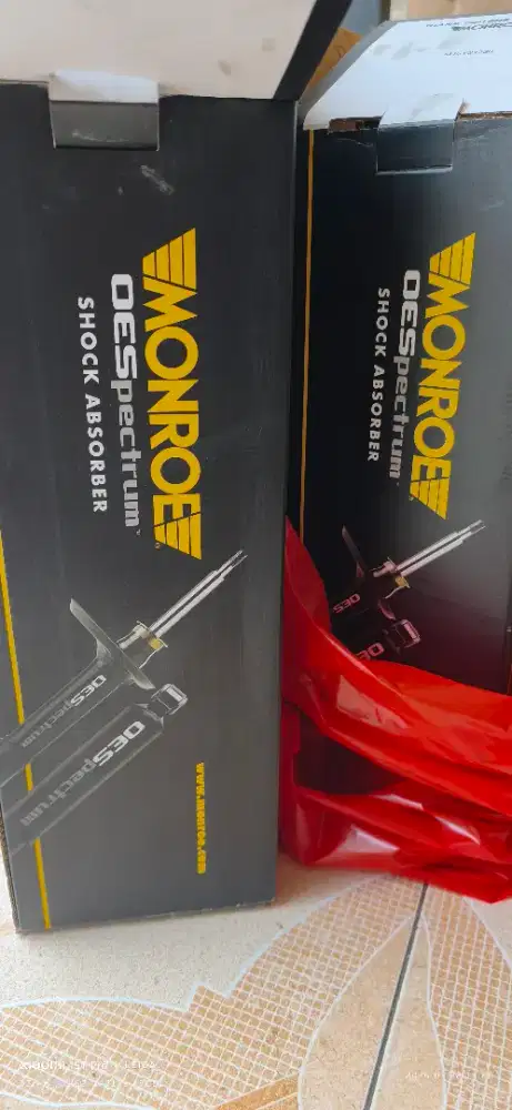 Di jual shockbreaker xpander merk MONROE