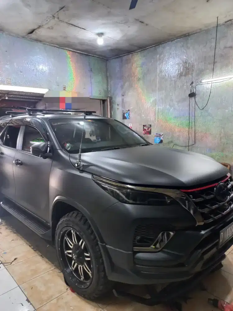 Jasa Sticker wrapping mobil motor