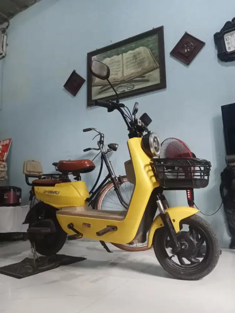 sepeda listrik uwinfly df7